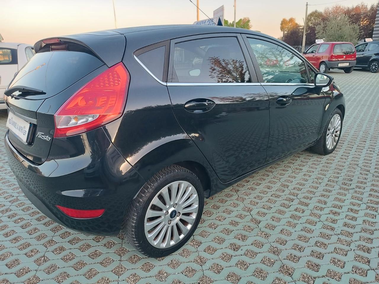 Ford Fiesta 1.2 Benzina-NEOPAT-132.000-2009