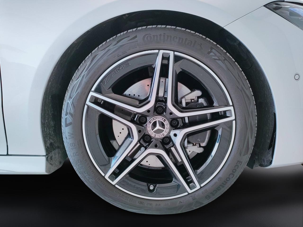 Mercedes-Benz CLA Coupe - C118 2023 - CLA Coupe 200 d AMG Line Premium auto