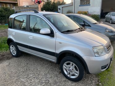 Fiat Panda 1.3 MJT 16V 4x4 con tasto ELD differenzi garanzia 12