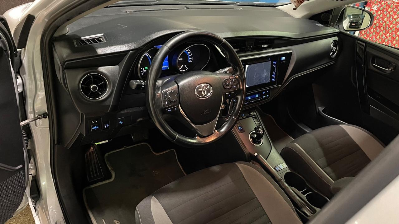 Toyota Auris Touring Sports 1.8 Hybrid Business (Taxi)