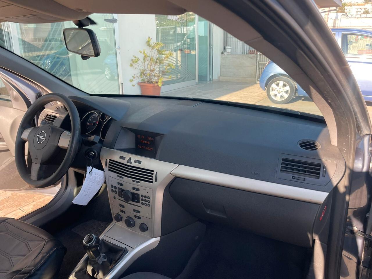 Opel Astra 1.4 16V Twinport 5 porte Enjoy