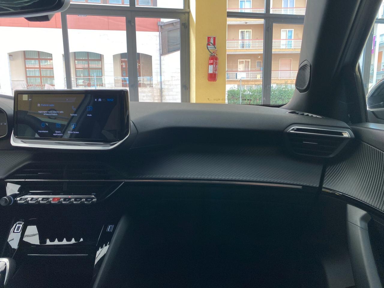 Peugeot 2008 PureTech 100 S&S Allure