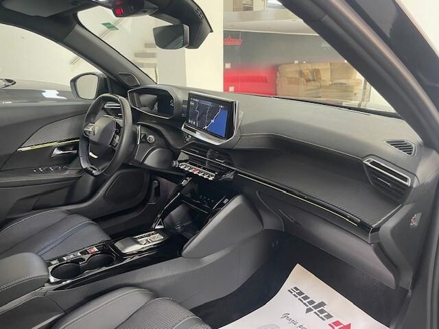 Peugeot 2008 PureTech 130 CV S&S EAT8 GT