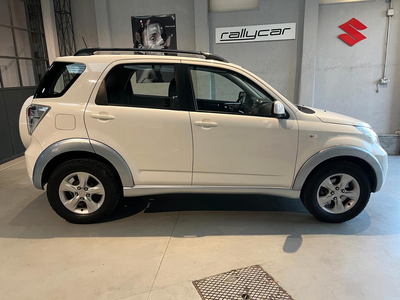 Daihatsu Terios 1.5 HIRO O/F 4WD - 98.210 KM