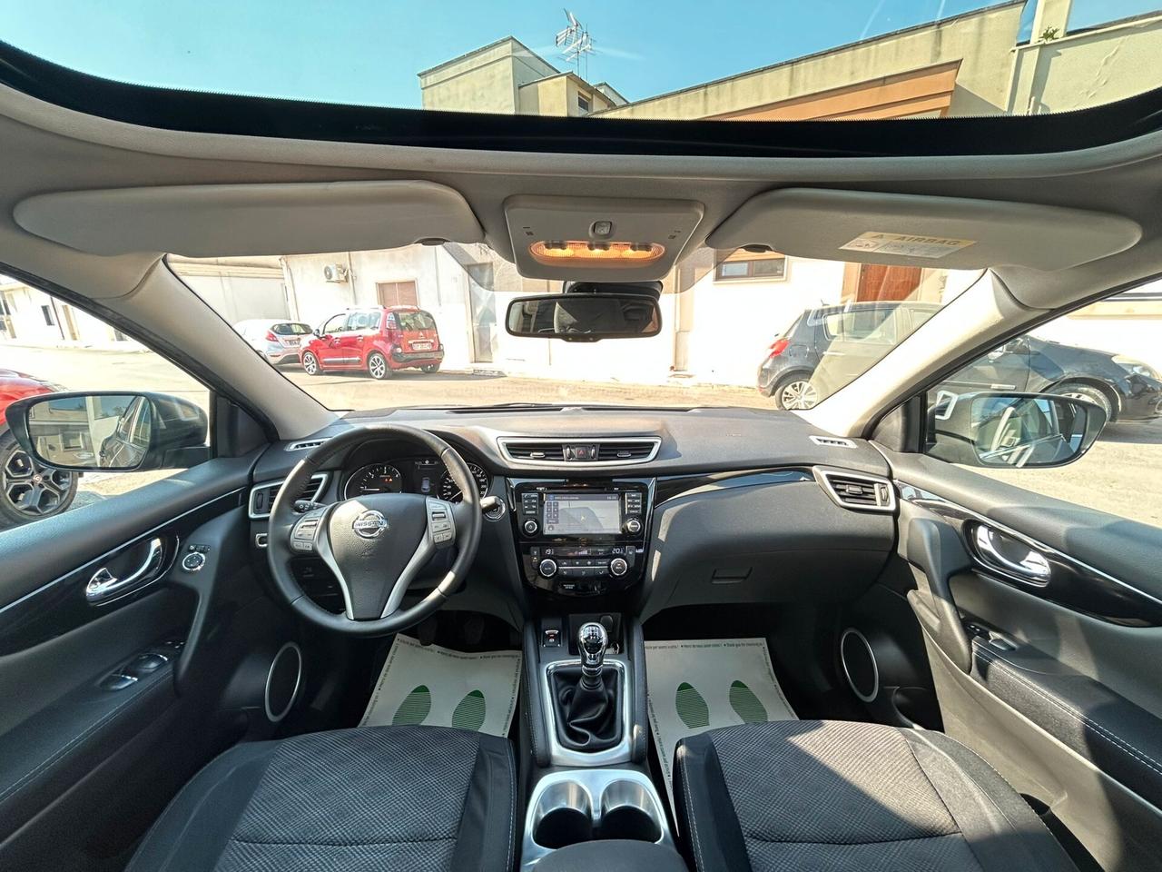 Nissan Qashqai 1.5 DCI TEKNA TETTO/360°-2015