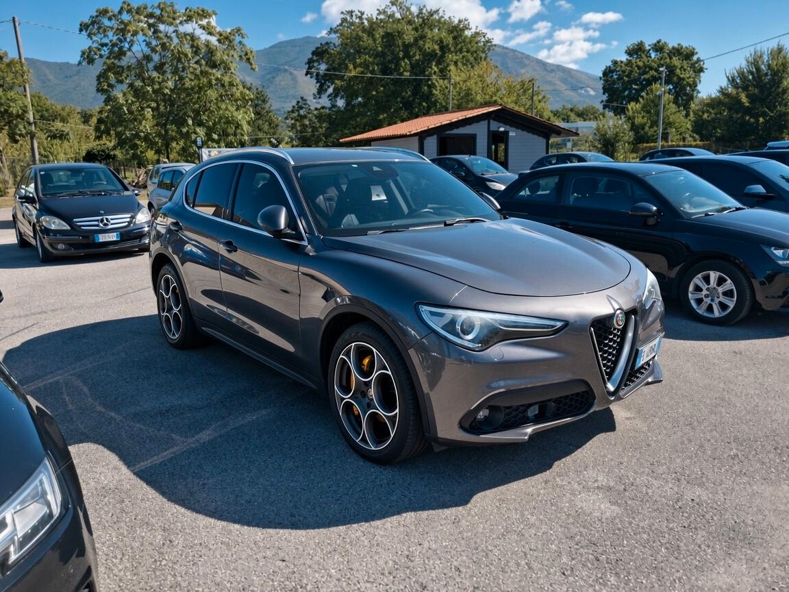 Alfa Romeo Stelvio 2.2 Turbodiesel 180 CV AT8 RWD Executive