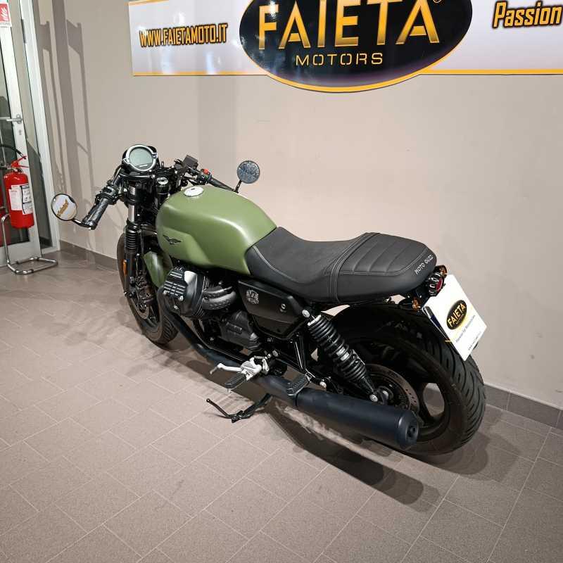 Moto Guzzi V7 Stone - 2024