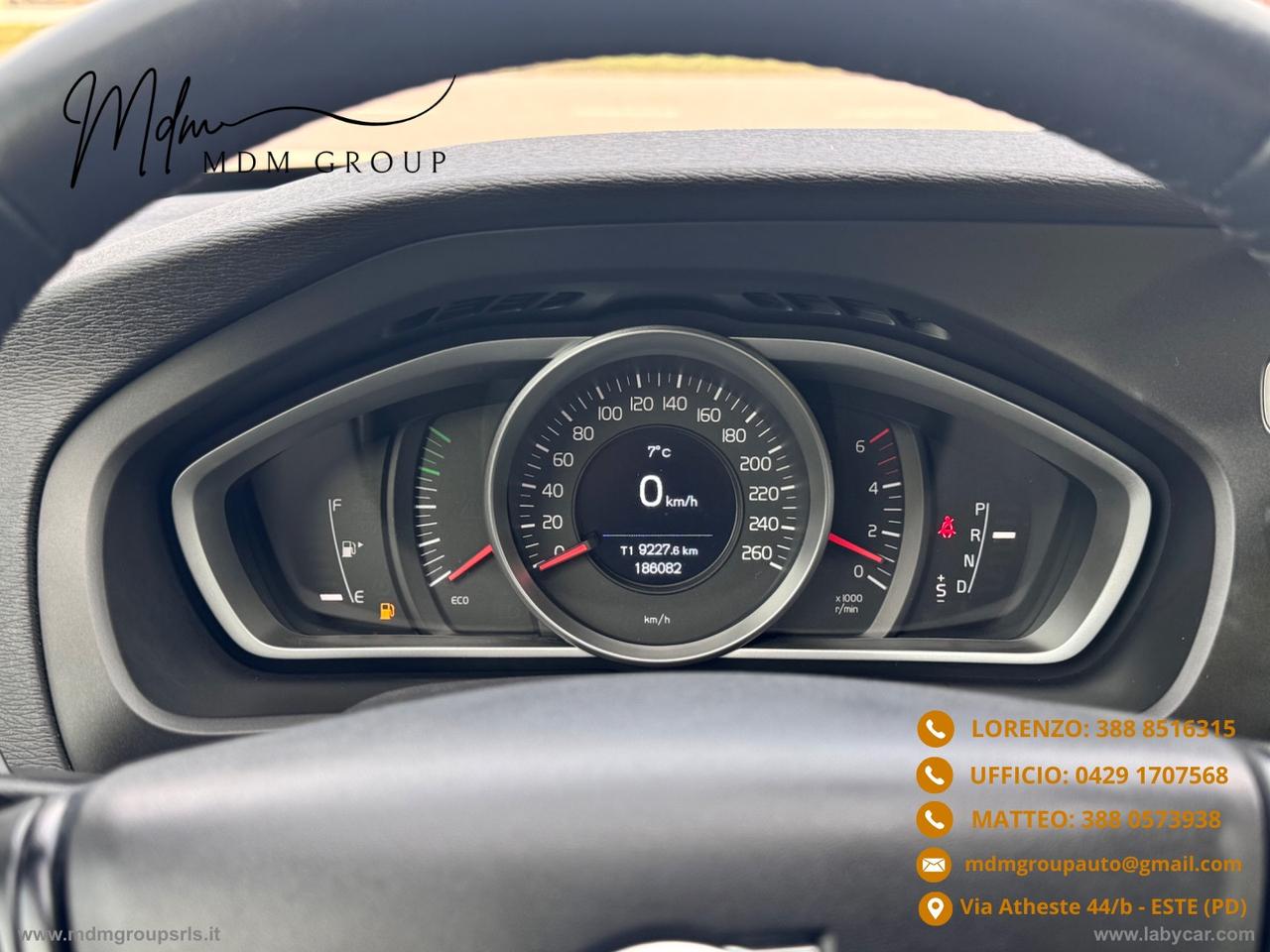 VOLVO V40 D2 Geartronic R-design Momentum