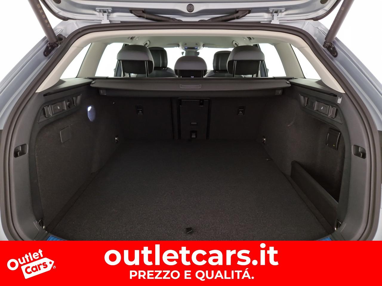 Volkswagen Passat 1.5 tsi ehybrid business 204cv dsg
