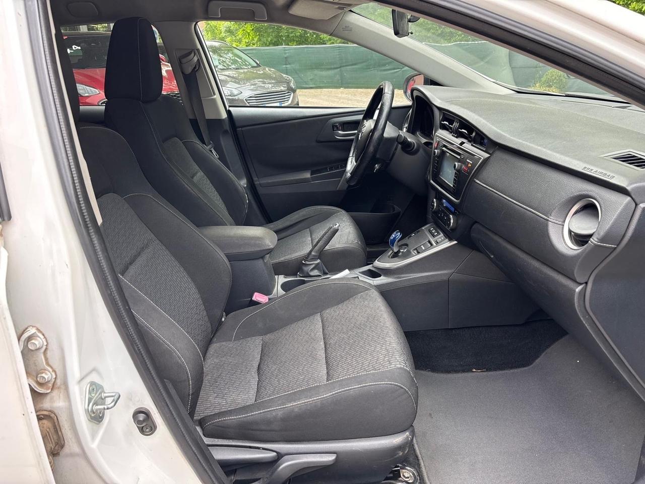 Toyota Auris Touring Sports 1.8 Hybrid Lounge