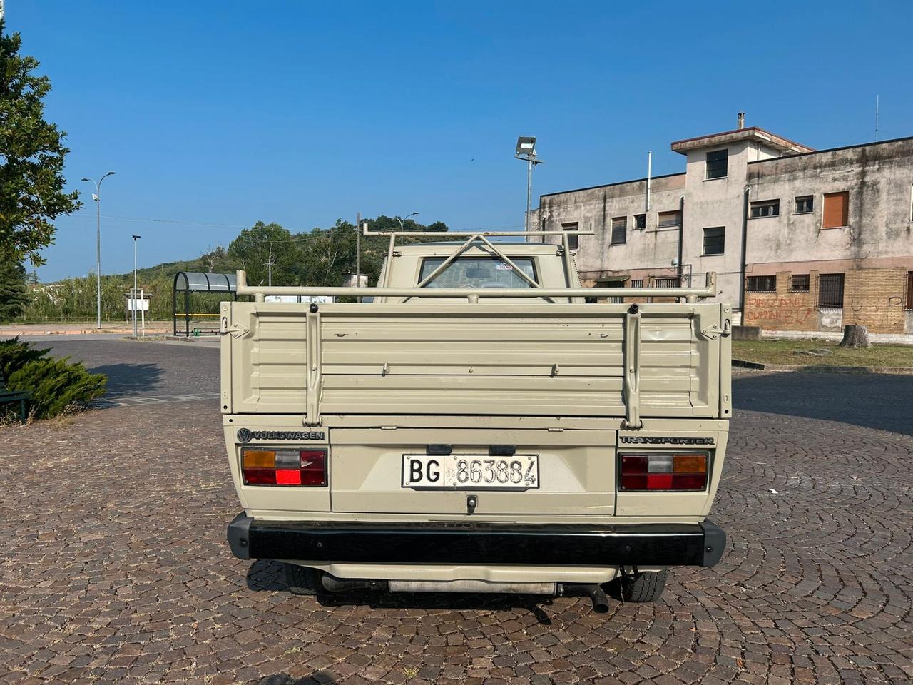 Volkswagen T3 1.6 TD Trasporter cassone fisso