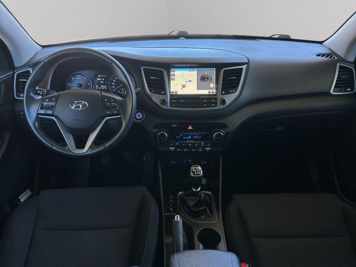 HYUNDAI - Tucson - 1.7 CRDi 115CV XPossible TETTO APRIBILE TELECAMERA