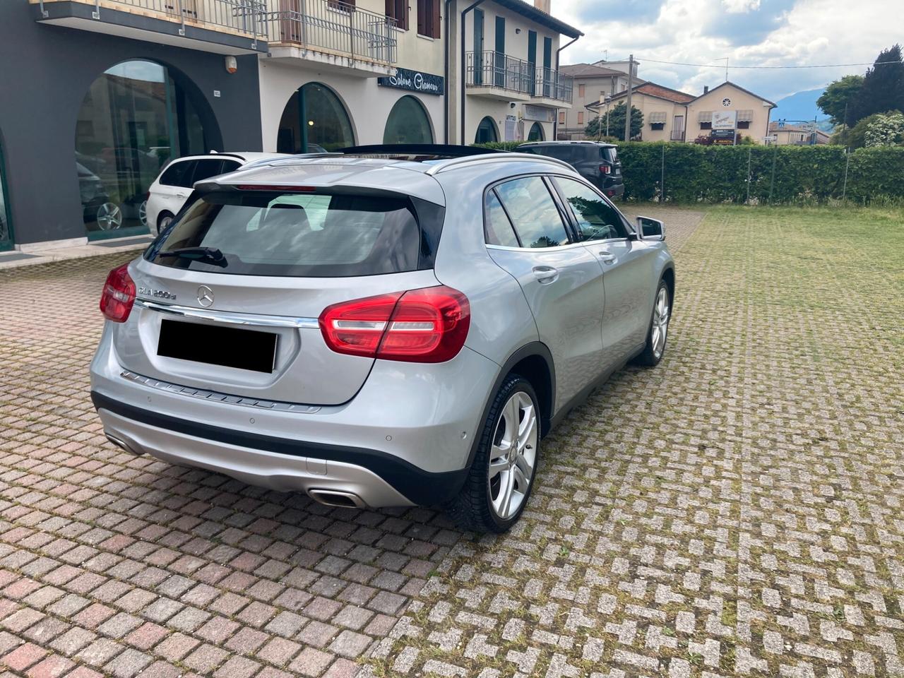 Mercedes-Benz GLA 200 Sport Automatica Panorama Cerchi X 18