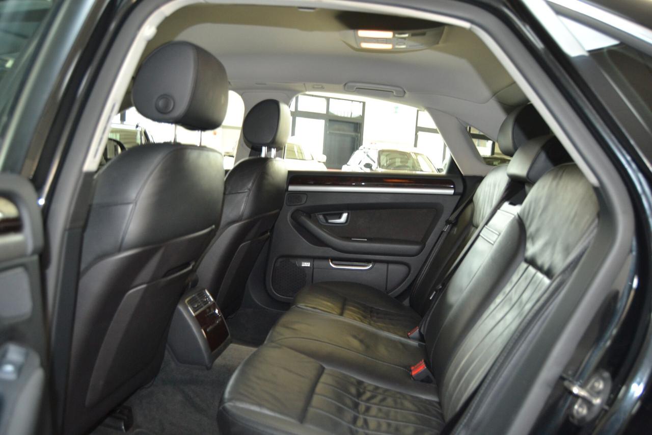 AUDI A8 L 3.0TDI V6 Quattro Navi/Xenon/NoSuperBOLLO