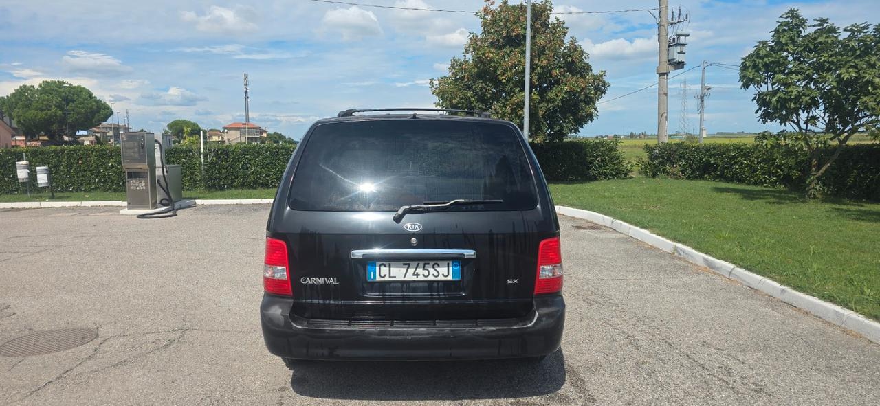 Kia Carnival 2.9 16V CRDi cat Family