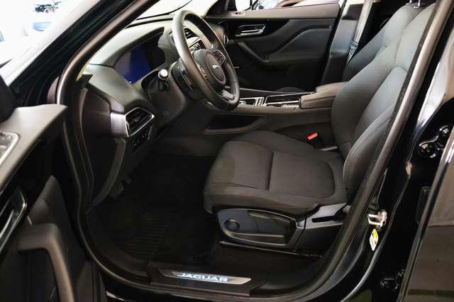 Jaguar F-Pace F-Pace 2.0d i4 Pure 180cv auto my20