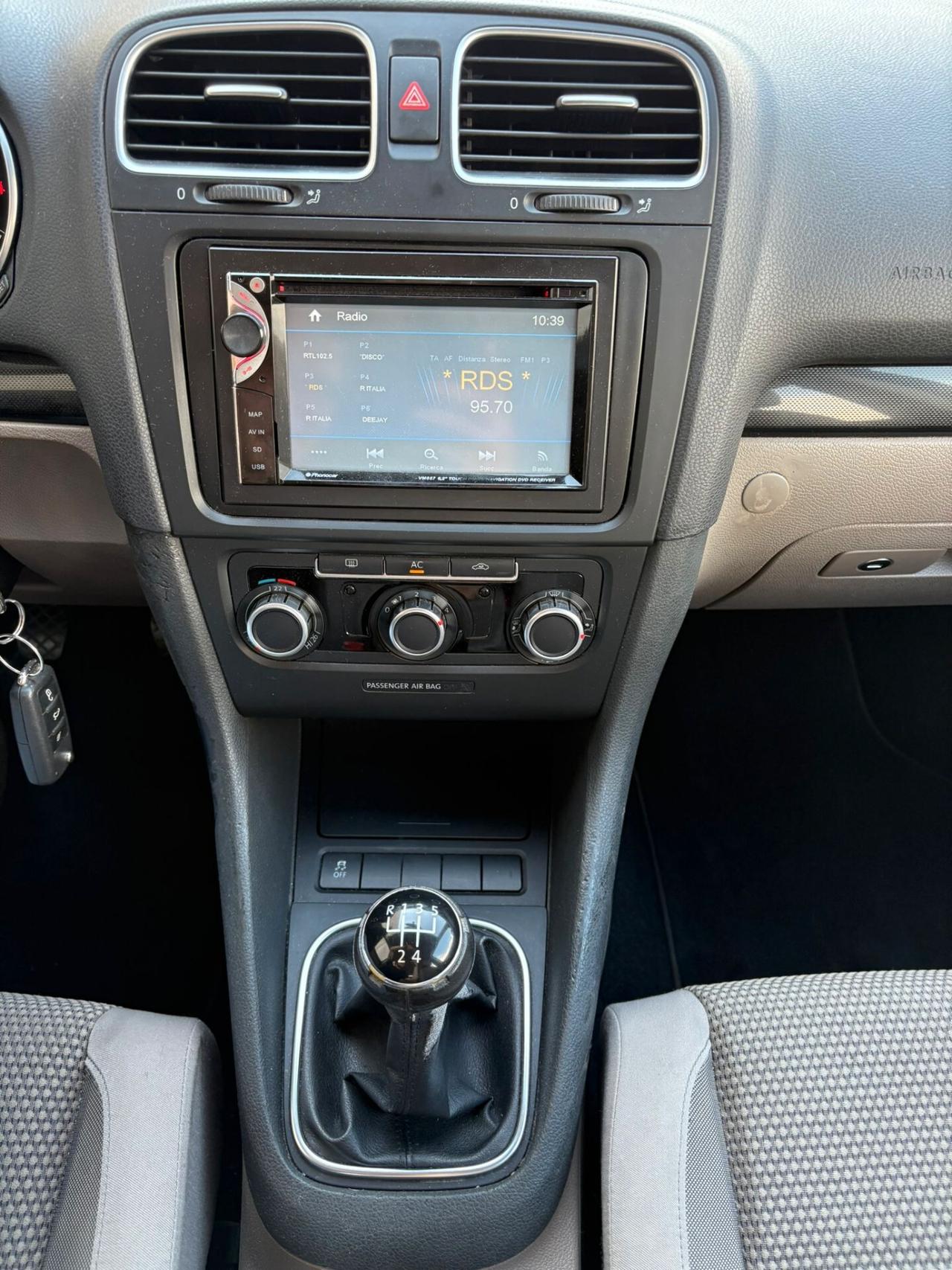 Volkswagen Golf 1.6 TDI 105cv 5p NEOPATENTATI