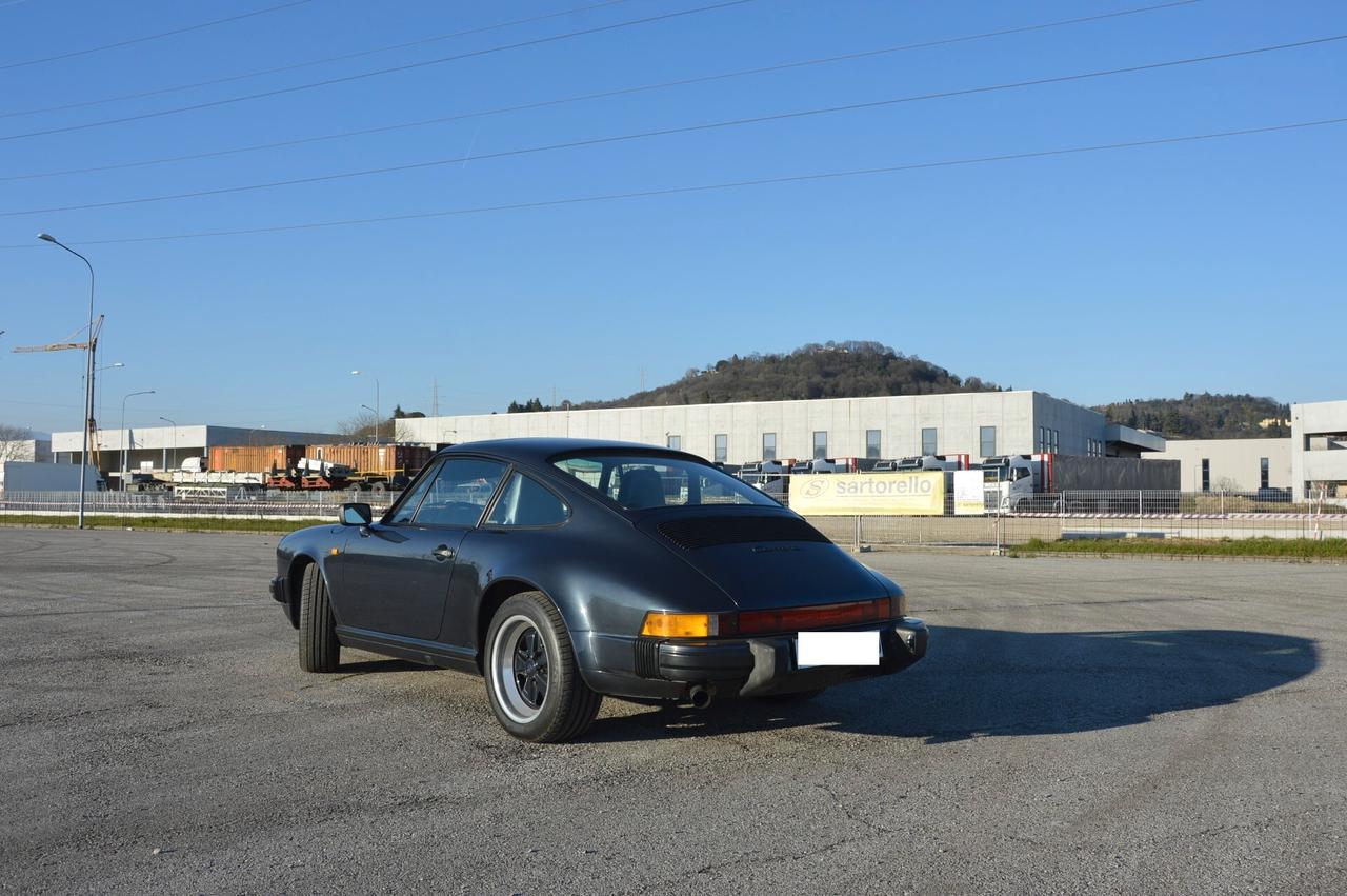 Porsche 911 Carrera 3.2 Coupé Jubiläumsmodell "25 Jahre