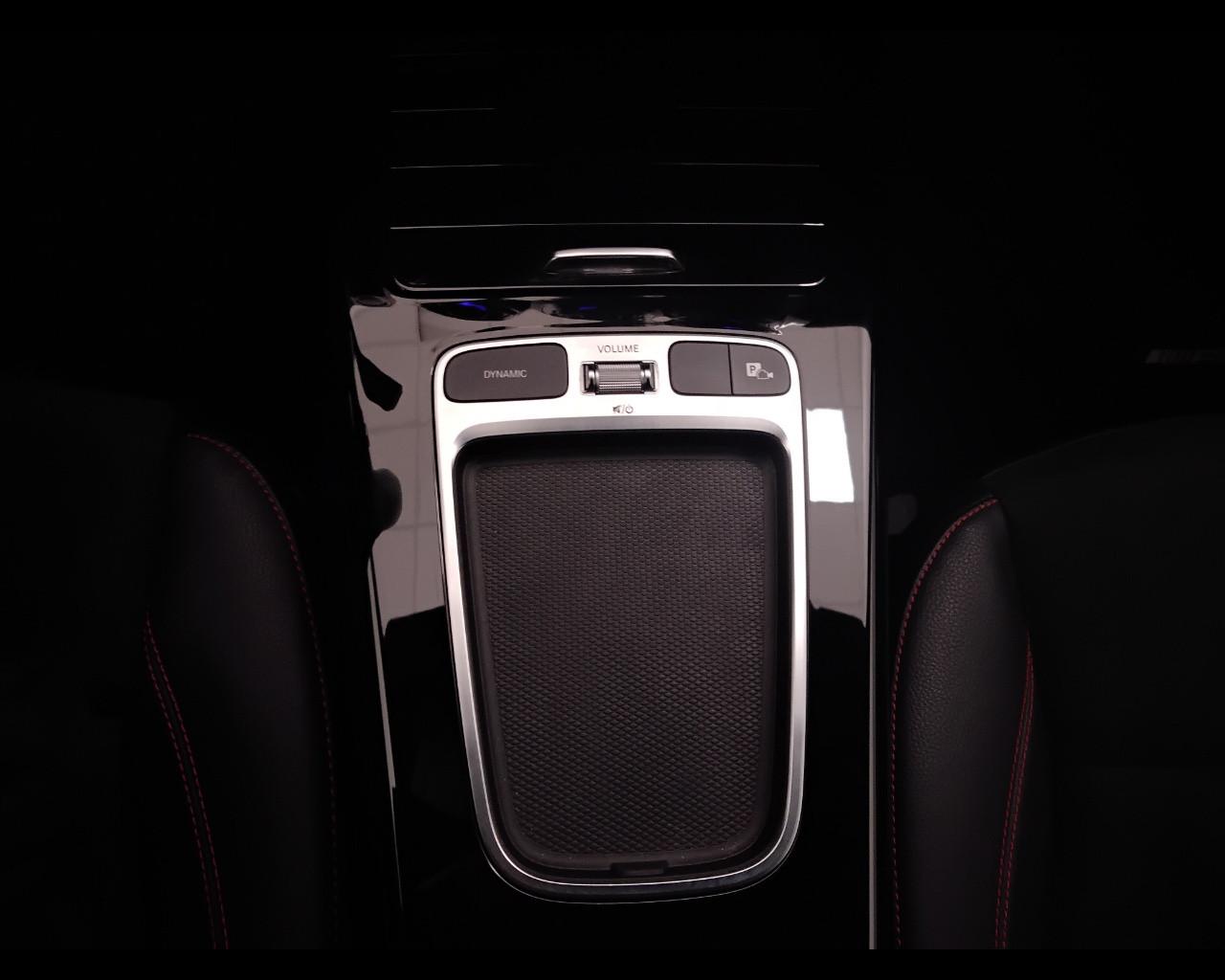 Mercedes-Benz Classe A - W177 2018 - A 180 d Premium auto