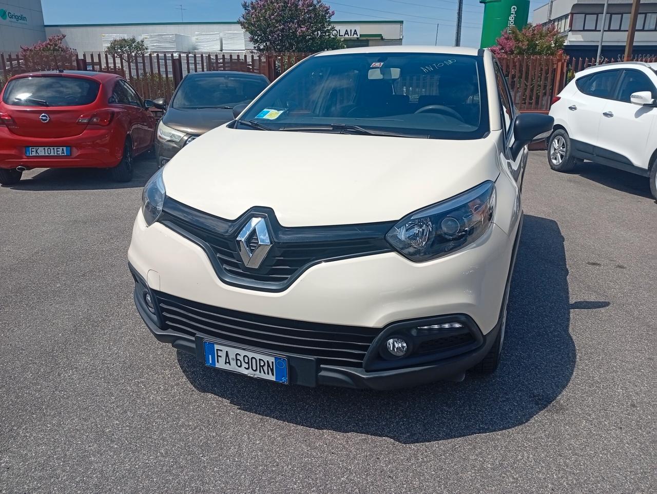 Renault Captur 0.9 TCe 12V 90 CV Start&Stop Intens NEOPATENTATI OK