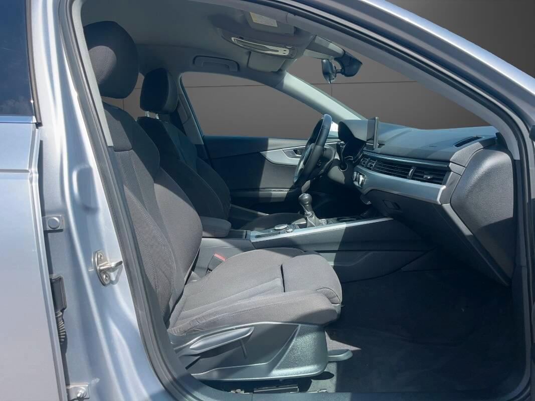 Audi A4 Avant 35 2.0 tdi 150cv s-tronic