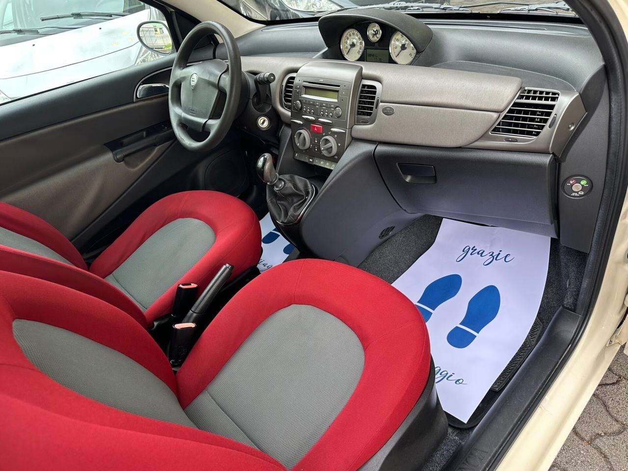Lancia Ypsilon 1.2 Argento