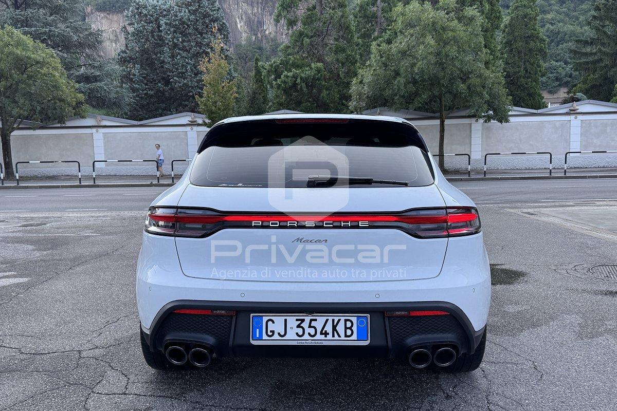 PORSCHE Macan 2.0