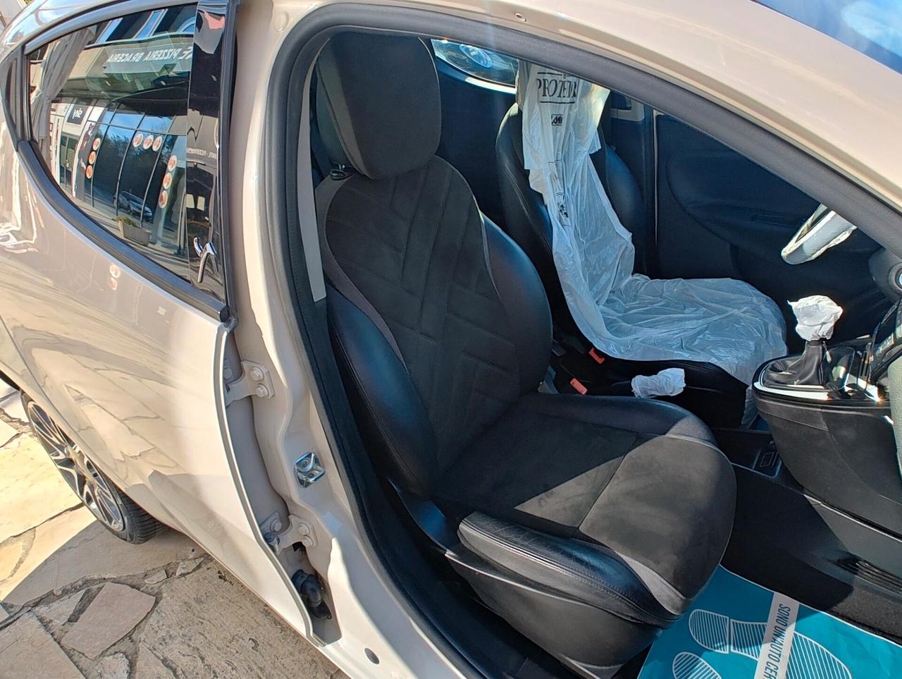 LANCIA YPSILON 1.2 69 CV 5P. PLATINUM