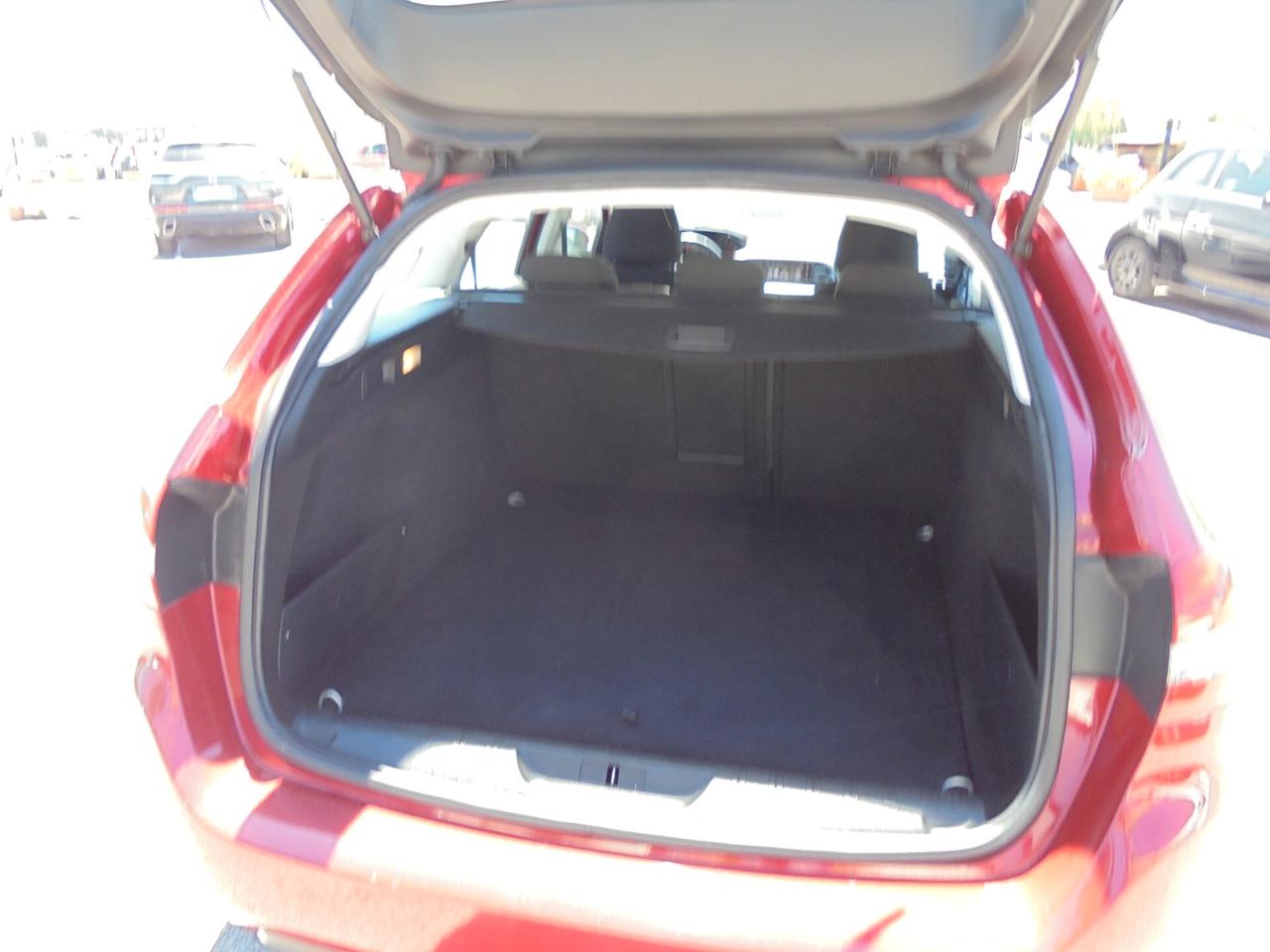 Peugeot 308 BlueHDi 120 S&S SW Allure