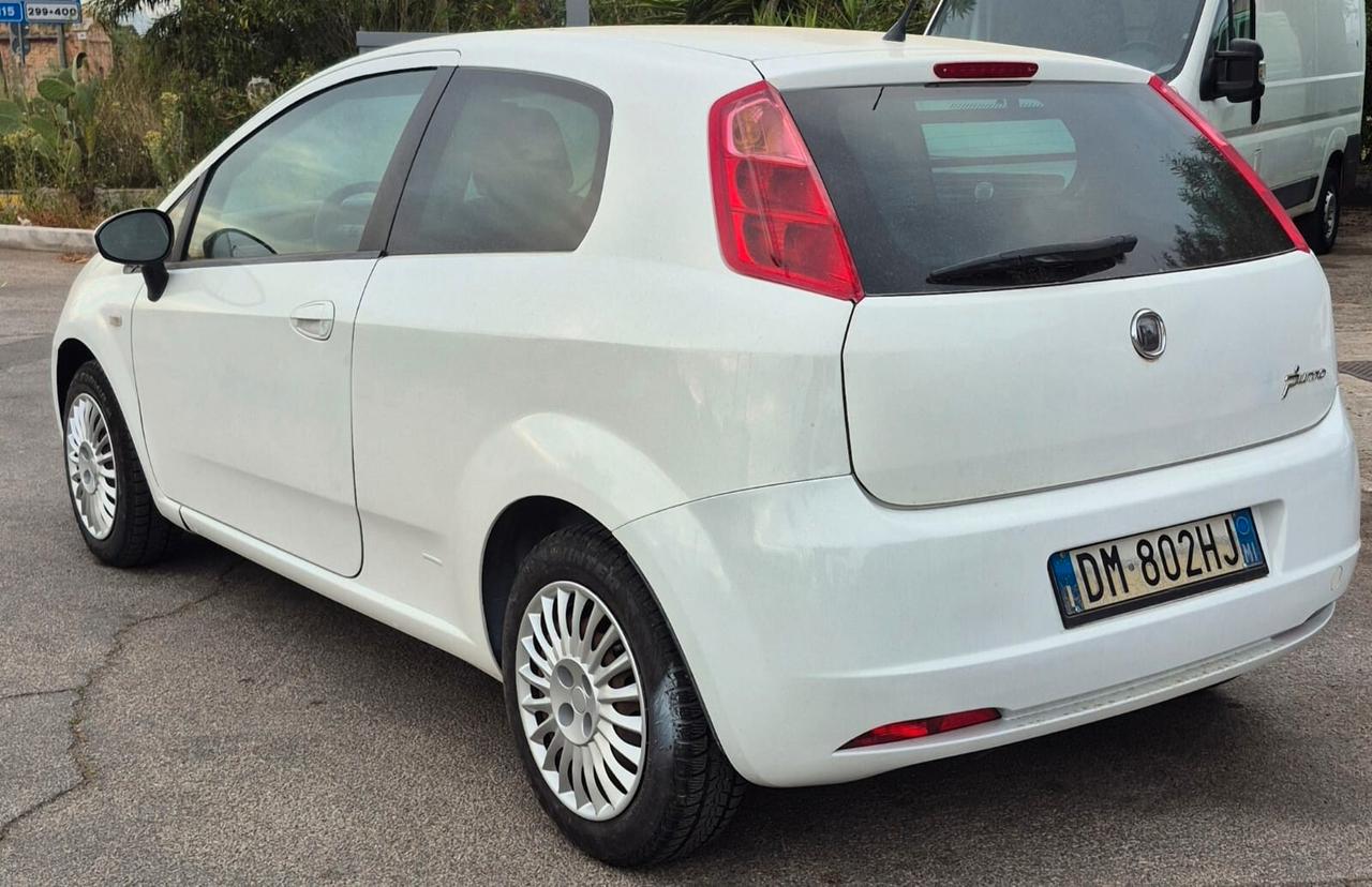 Fiat grande punto van 4 posti