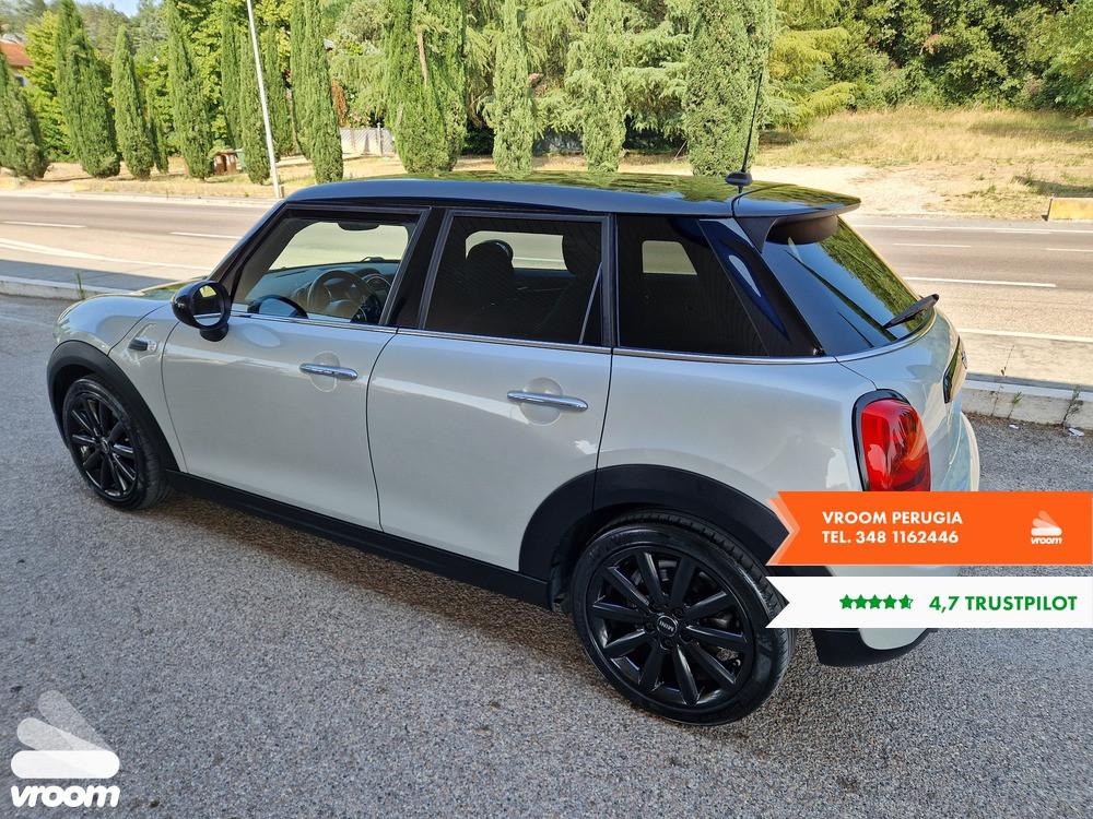 MINI Cooper D F55 1.5 Hype 5P 2017 NEOPATENTATO