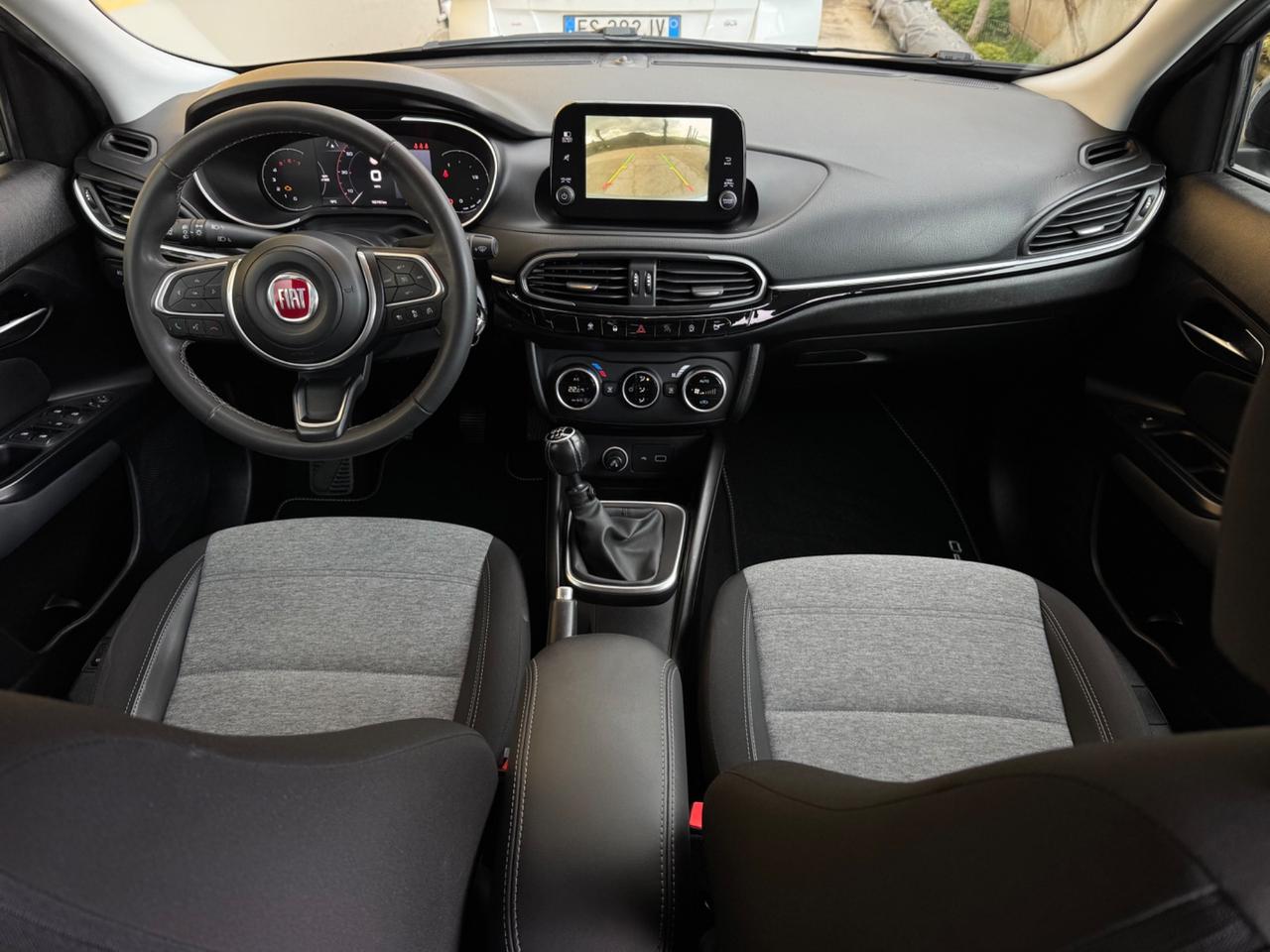 Fiat Tipo 1.6 Mjt S&S 5 porte Cross