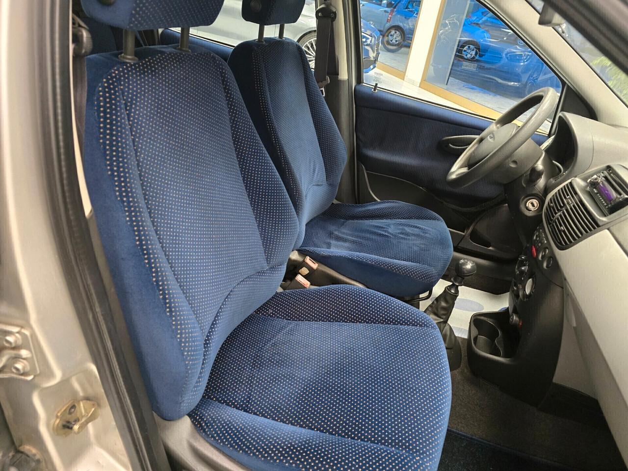 Fiat Punto 1.2i cat 5 porte NEOPATENTATI