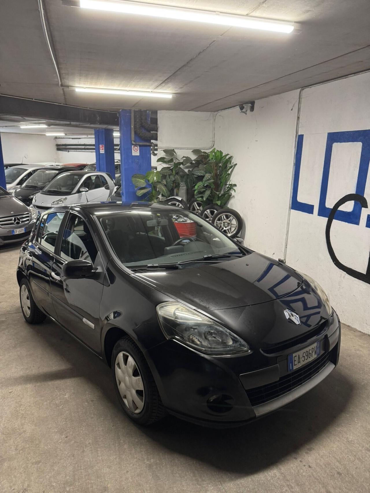 Renault Clio 1.2 16V 5 porte 2010