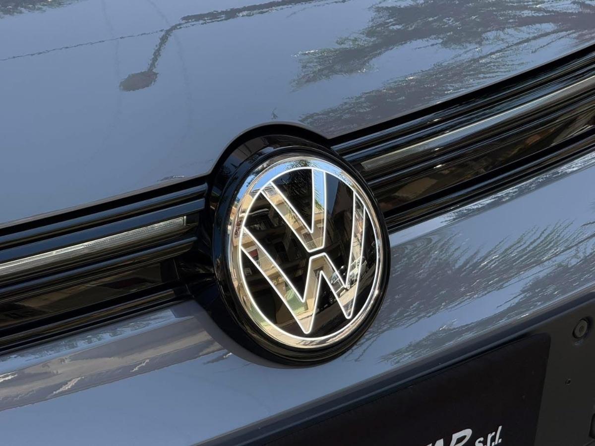 New Volkswagen Golf 8.5 GTI 2.0 TSI 265 CV