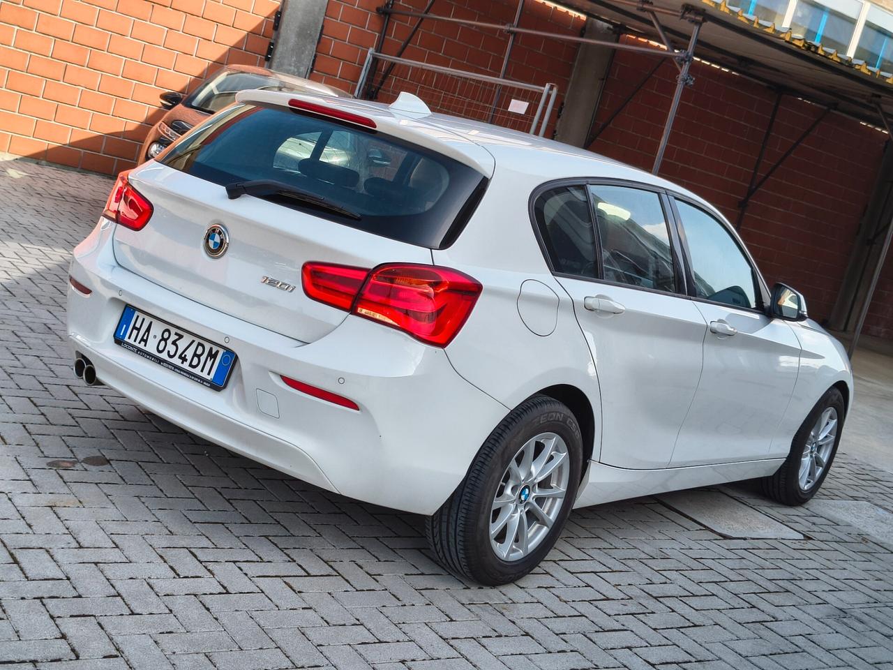 Bmw 120 120i 5p. Advantage