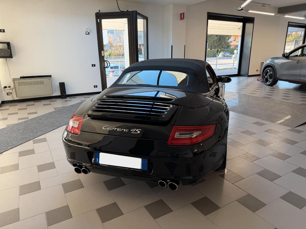 Porsche 911 Carrera 4S Cabriolet