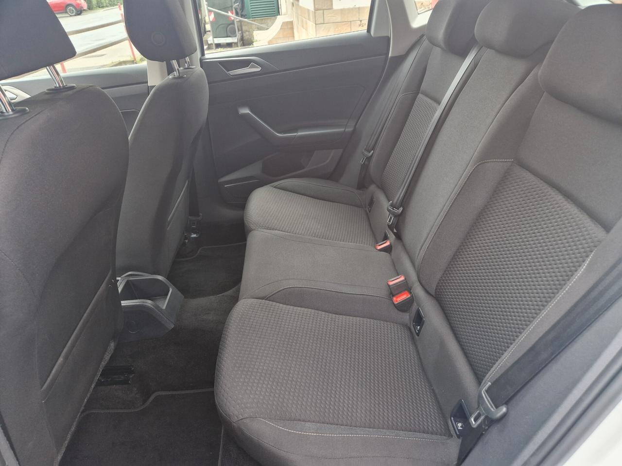 Volkswagen Polo 1.0 80CV "55.200 km" Carplay, Sensori, Clima bizona