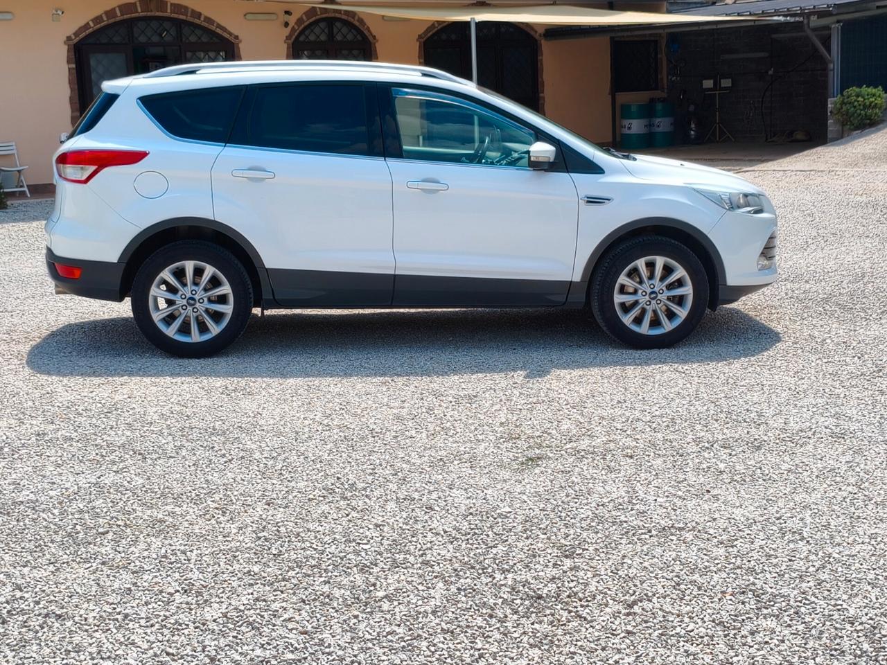 Ford Kuga 2.0 TDCI 120 CV S&S 2WD Titanium