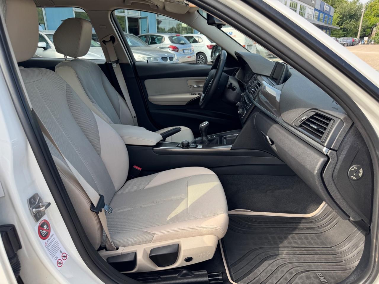 Bmw 320d 116cv Touring Modern NEOPATENTATI