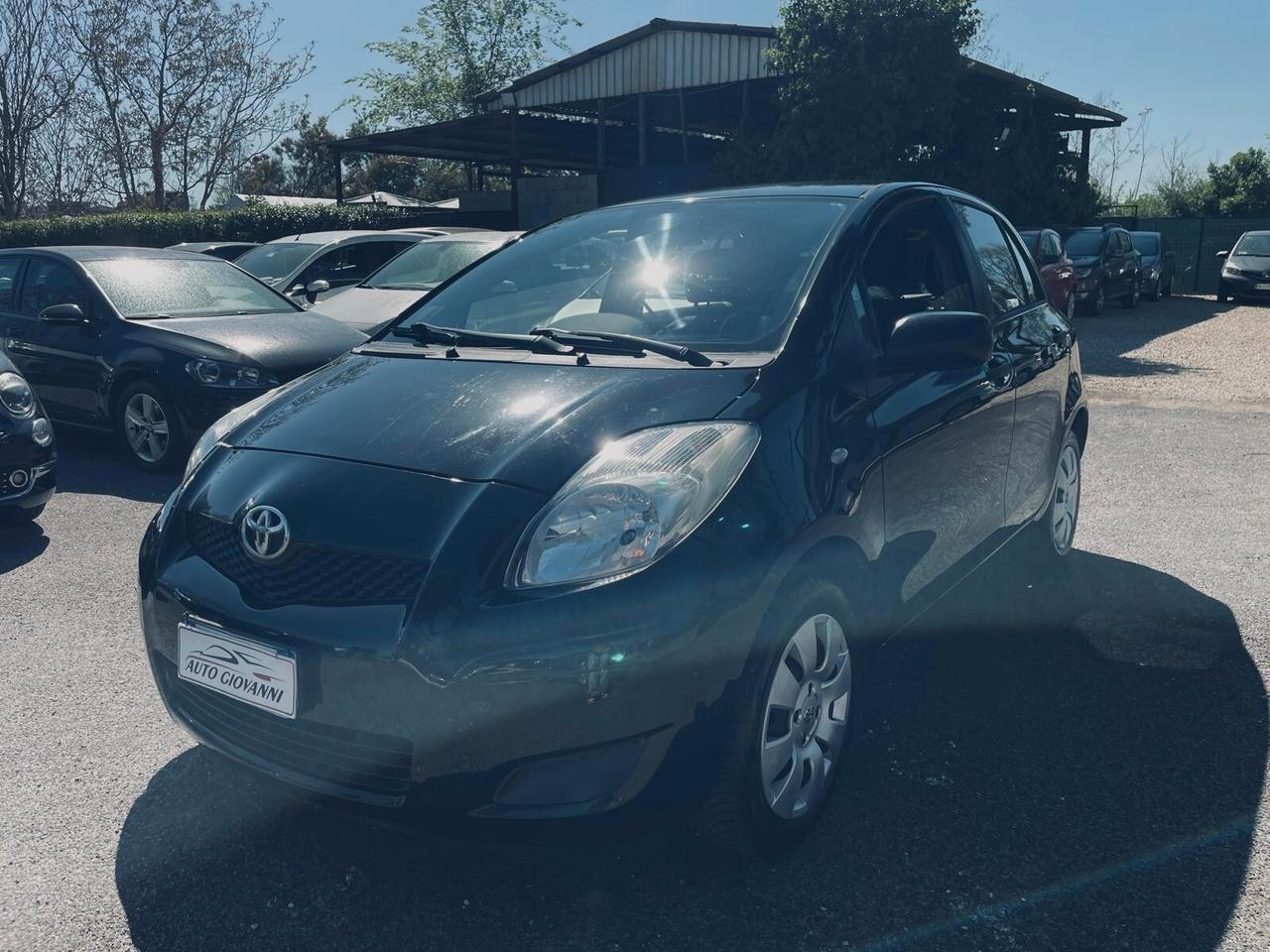 Toyota Yaris 1.0 5 porte Sol
