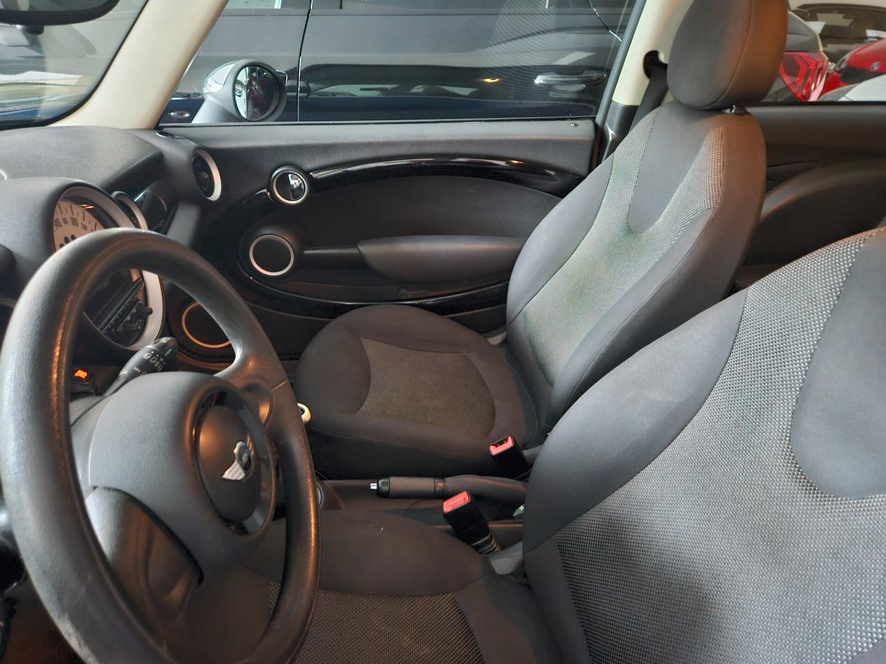 Mini 1.6 16V One (55kW) IDONEA PER NEOPATENTATI