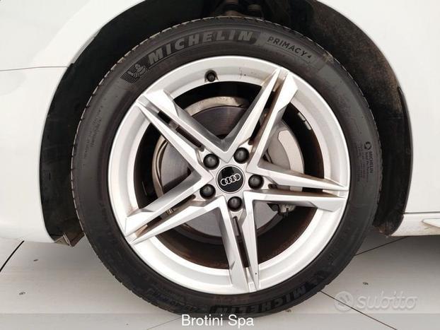 Audi A4 Avant 40 TDI S tronic S line edition