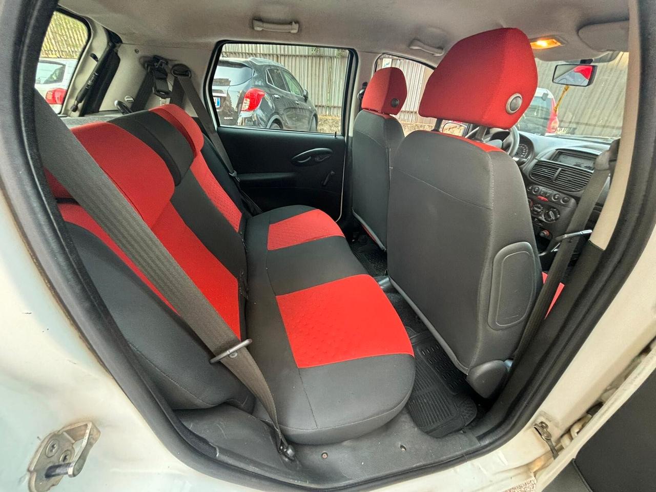 Fiat Punto 1.2 5 porte Active Natural Power