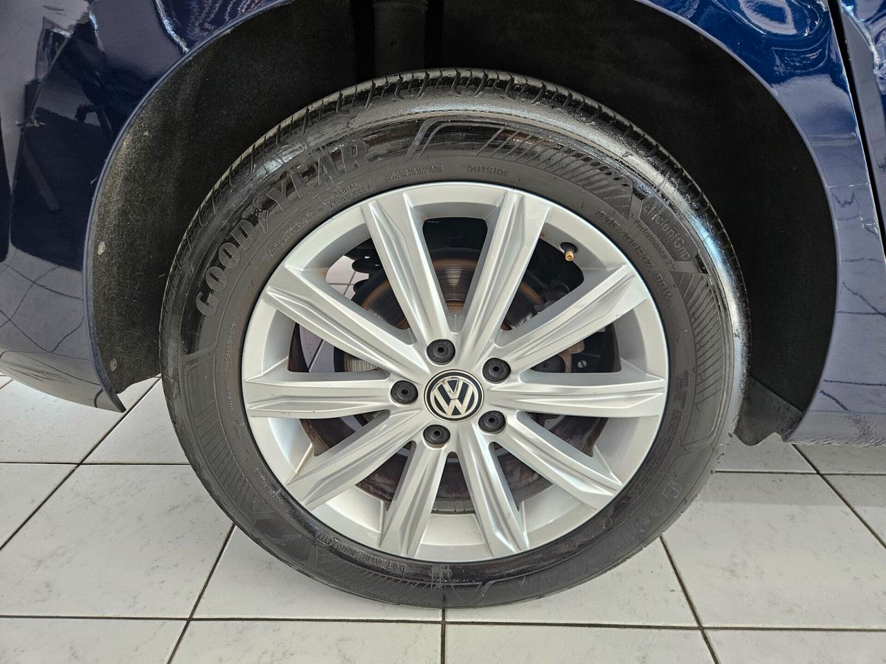 Volkswagen Touran 1.6 tdi Executive 115cv 7 posti - IVA ESPOSTA