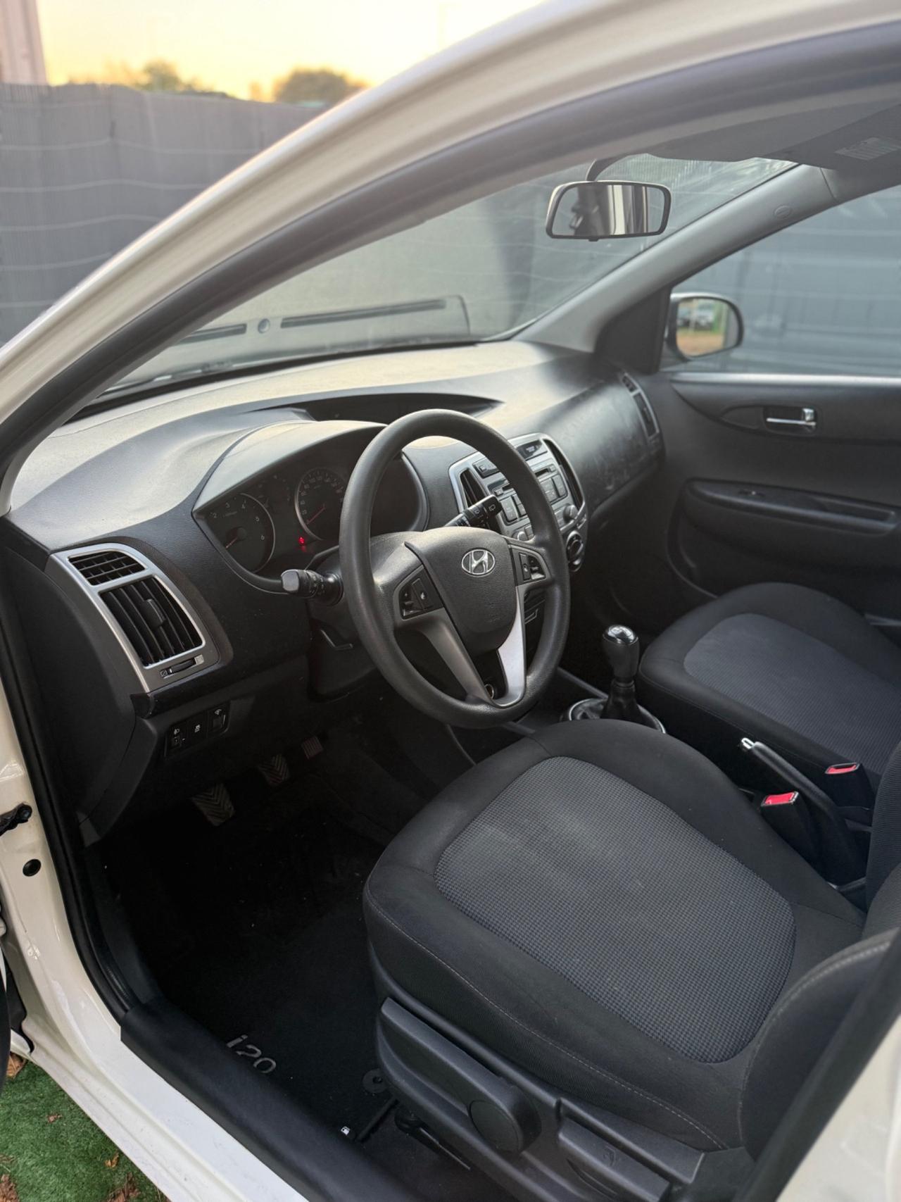 Hyundai I20 2013 1.1 DIESEL UNIPROPRIETARIO