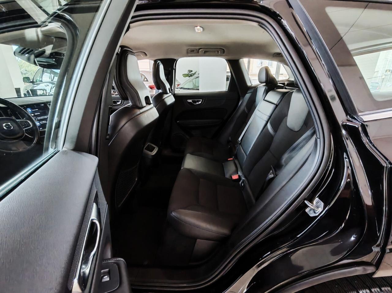 Volvo XC60 B5 (Diesel) 197cv Momentum Pro AWD Auto 2021