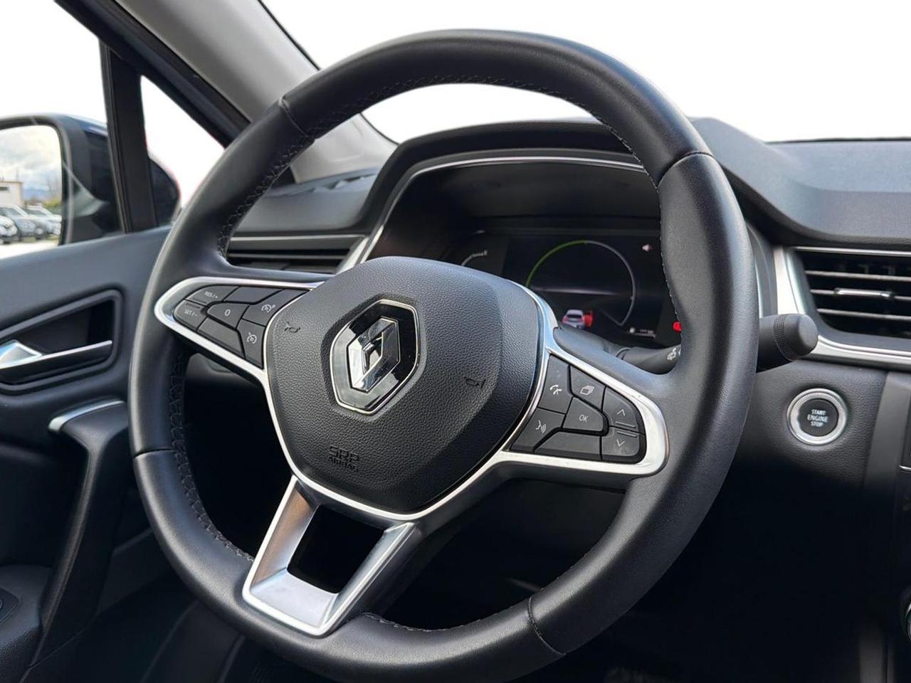 Renault Captur 1.6 e-tech hybrid intens 145cv auto