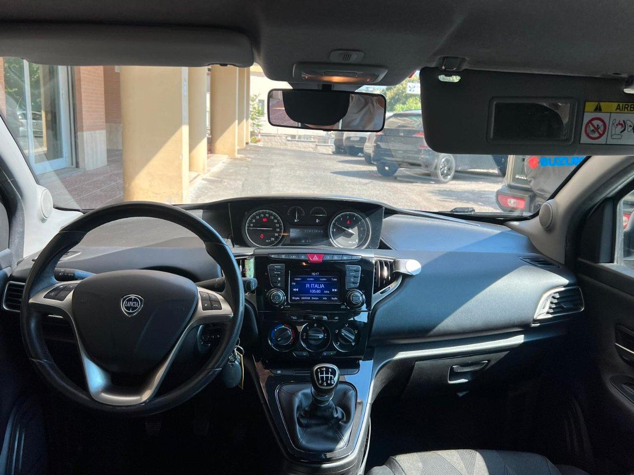 Lancia Ypsilon 5 Porte Ypsilon 1.0 firefly hybrid Silver s&s 70cv *Promo SD 2026*