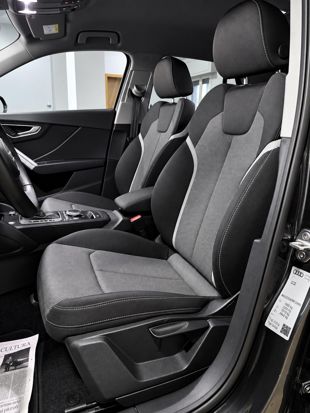 Audi Q2 40 TFSI quattro S tronic Identity Black